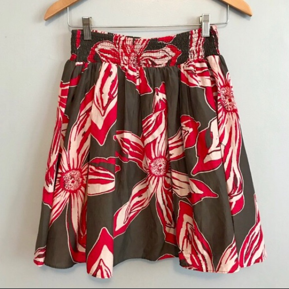 Club Monaco red floral lightweight skirt